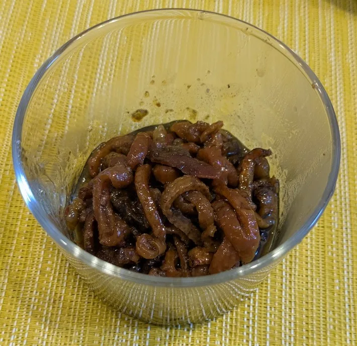 牛とりかわの盛り付け